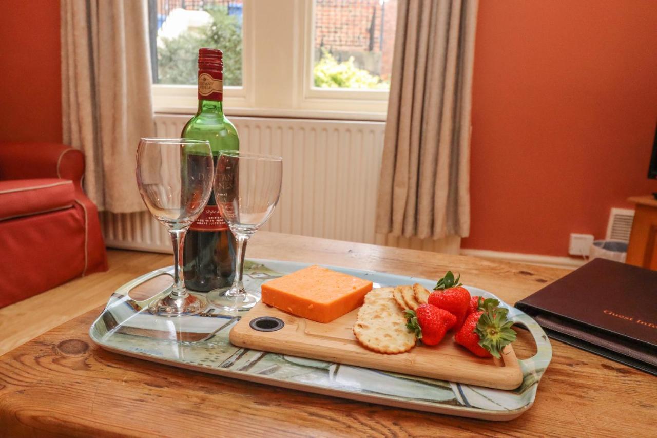West End House Villa Whitby Bagian luar foto