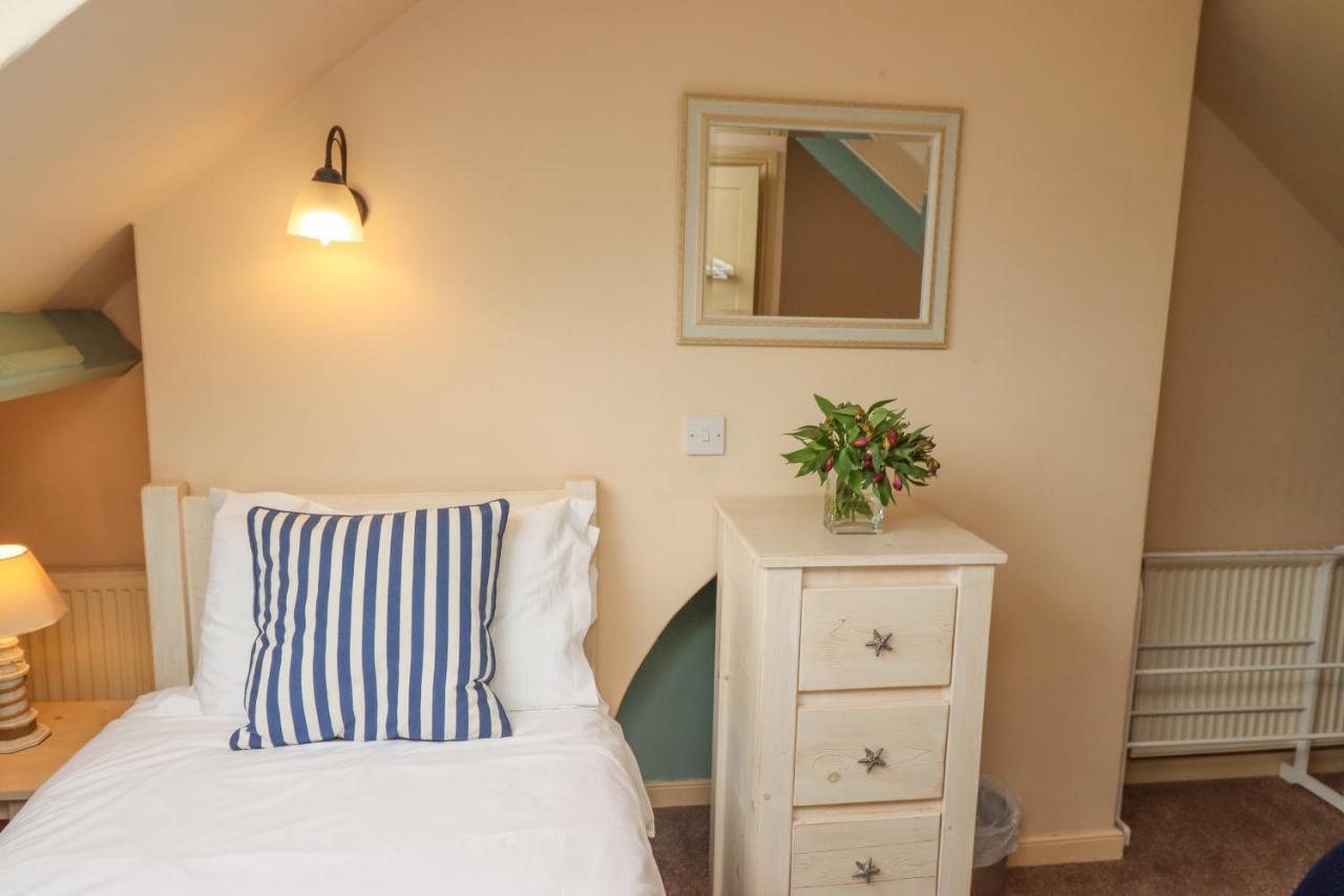 West End House Villa Whitby Bagian luar foto